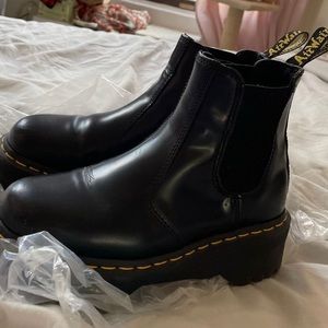 Doc Martens Chelsea Boots - Black Leather 2976 size 6